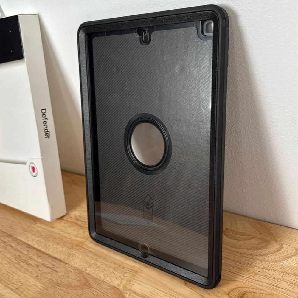 NEW OtterBox Black defender series Tablet Case with Adjustable Stand